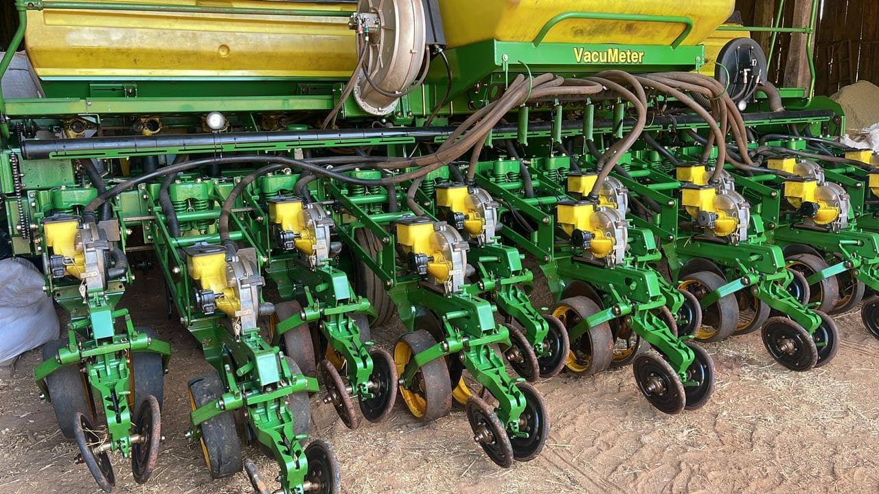 Plantadeira John Deere JD 2113 CCS